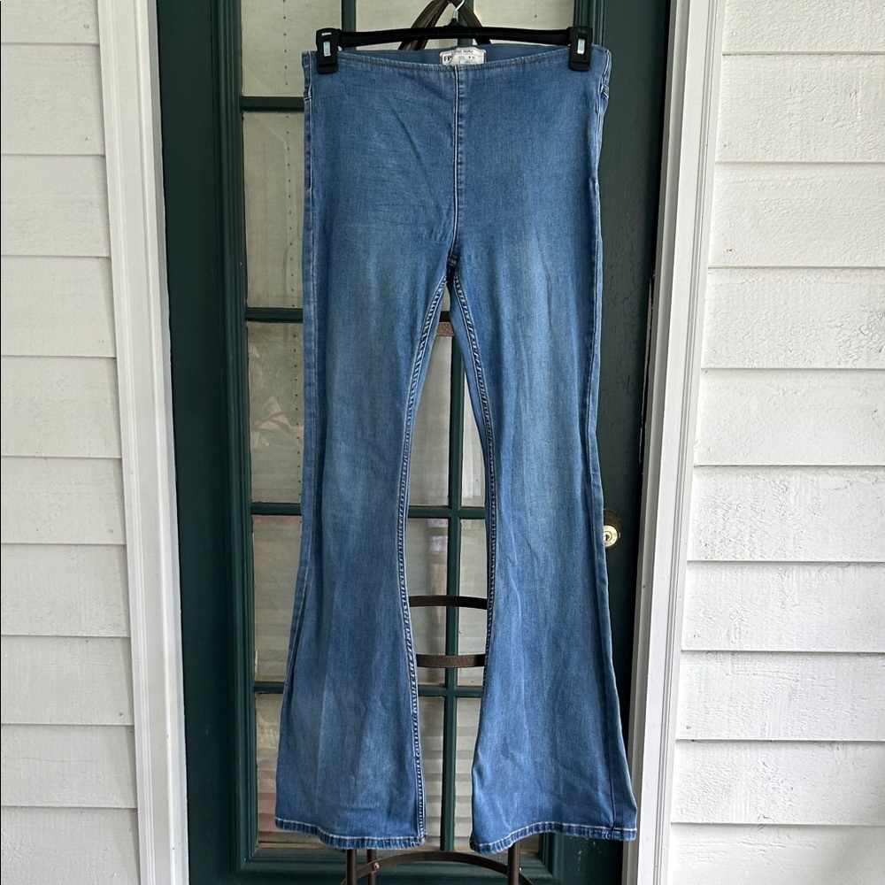 Free People High Waist Medium Wash Flare Flat Front Jeans  Size 30